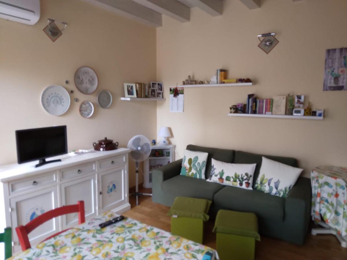 La Casa Di Pia Apartment Cabras Luaran gambar